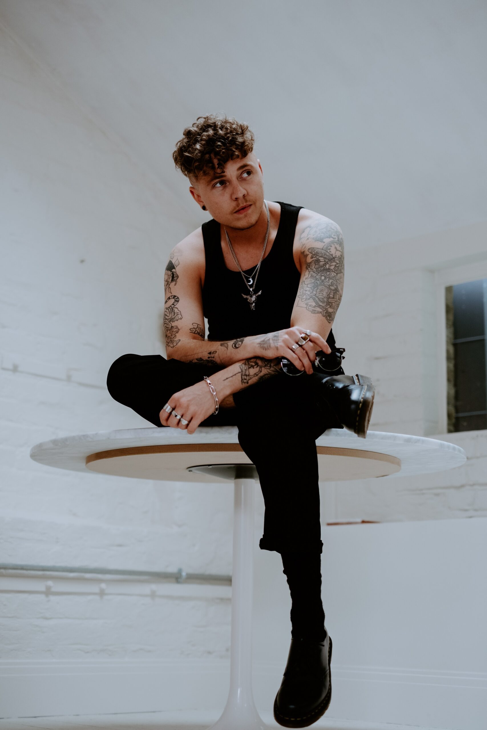 DYLAN AND THE MOON HEADLINE UK TOUR ANNOUNCED - Essex-TV